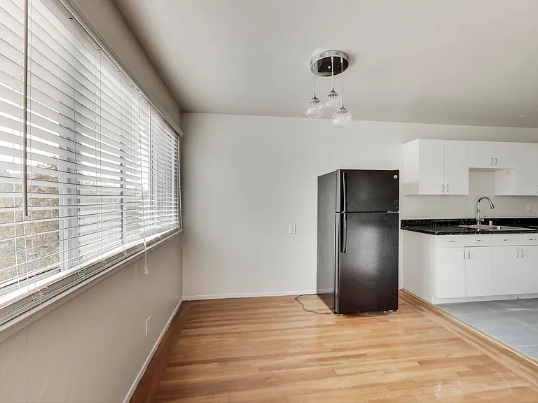 1220 Hayes St #5 — Photo 4