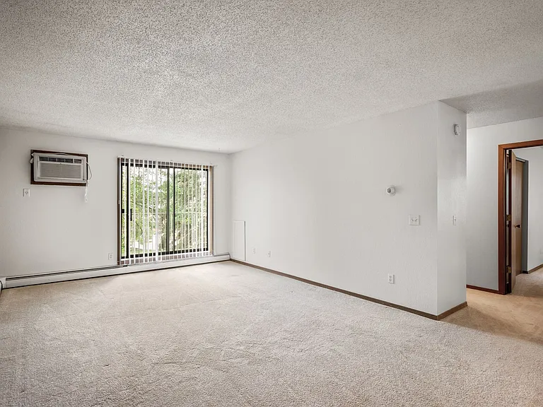 Heritage Heights Apartments — Photo 31