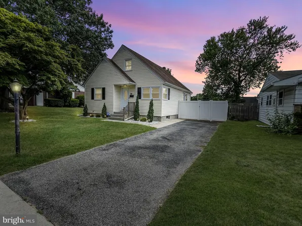 436 E 3rd St, Florence, NJ 08518