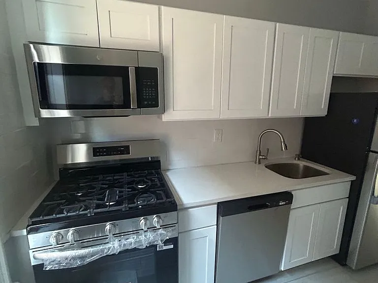 807 - Trefoil Manor — Photo 21