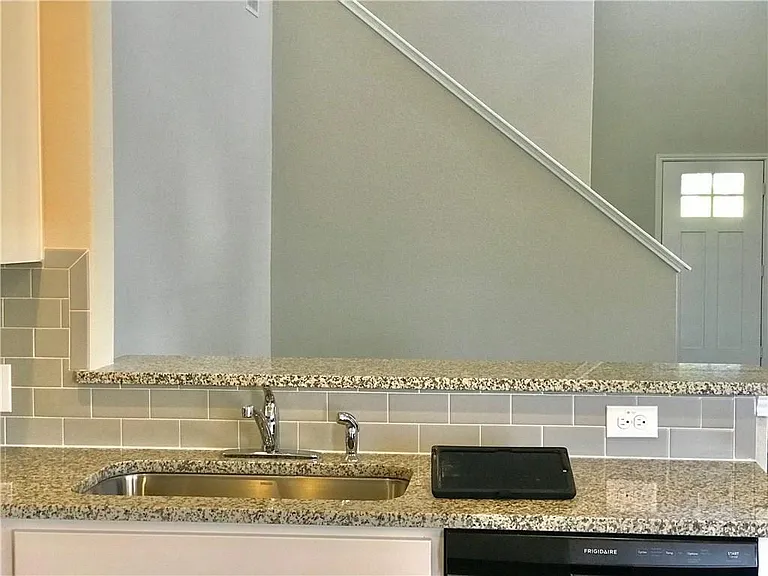 1225 Fairhaven Gtwy — Photo 5