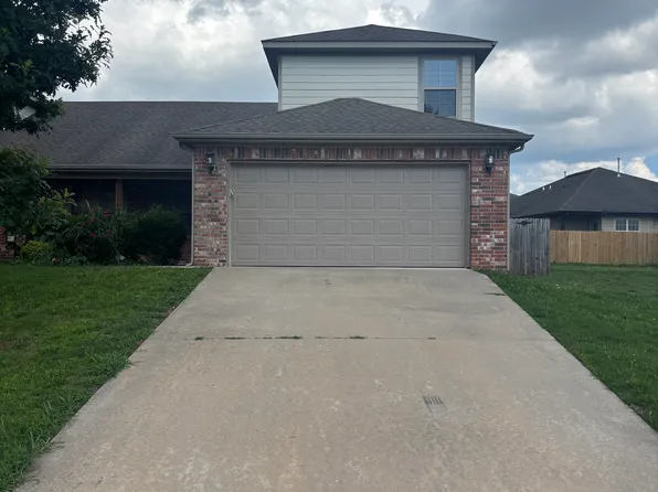 212 Copper Oaks Dr, Centerton, AR 72719