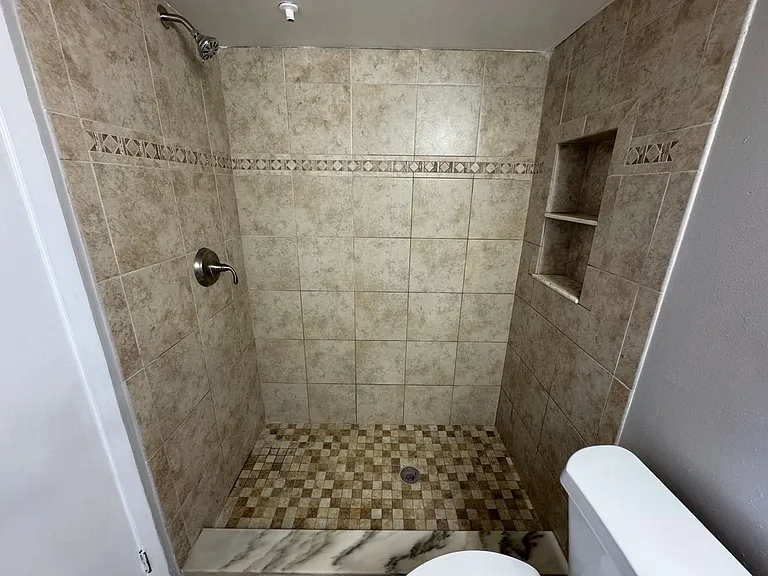 390 Lake Placid Ct #303 — Photo 39