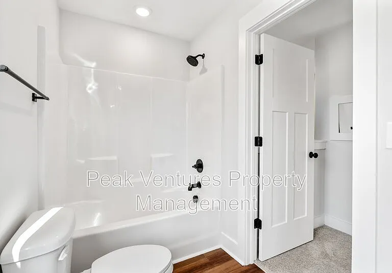 104 Norbert Ln — Photo 14