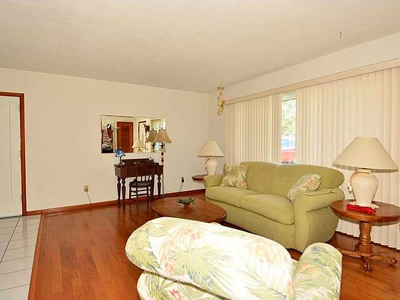 3rd image of 2155 Burnice Dr
