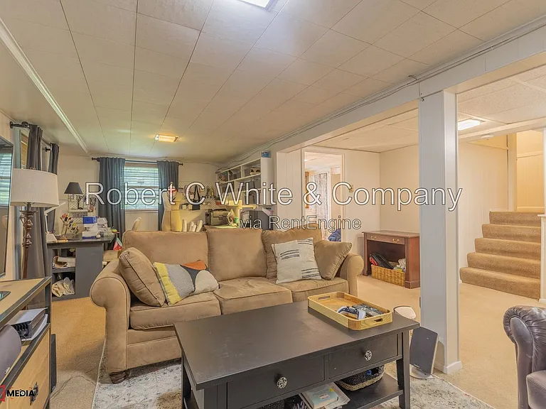 73 Montclair Dr — Photo 31