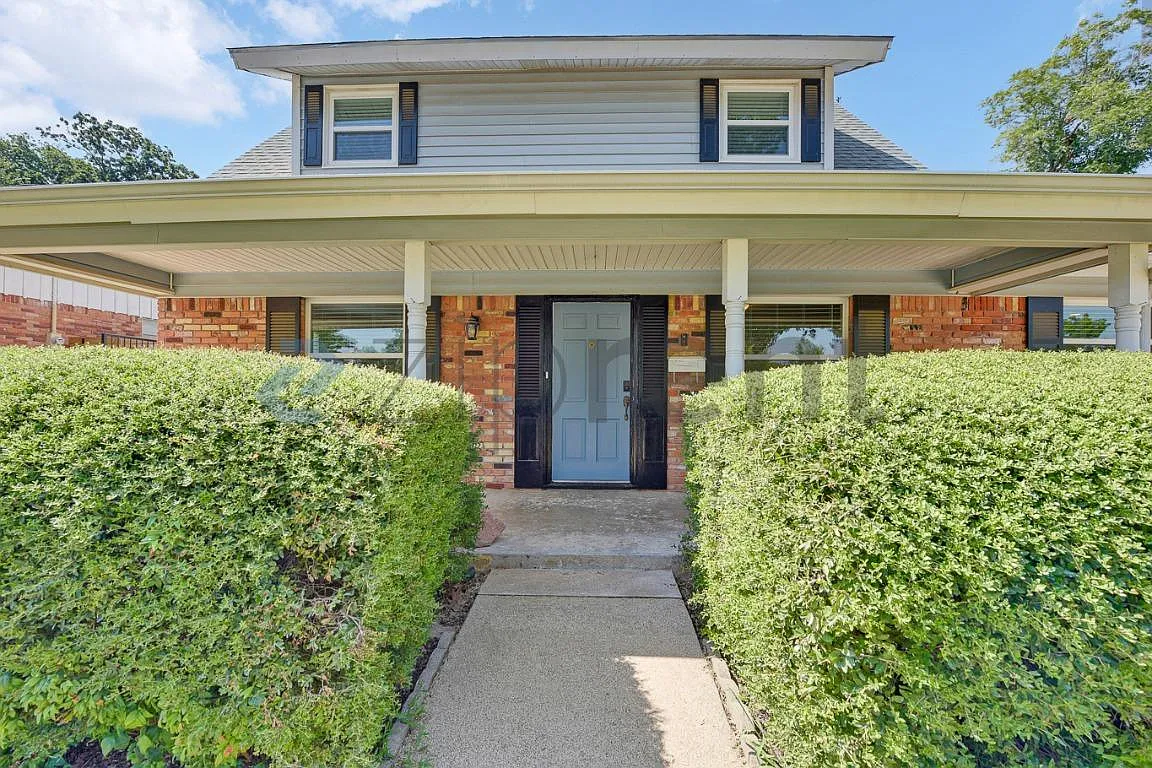 4 bed, 2058 sqft, $2,199 — Photo 3