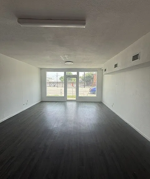 1118 Morgan Ave — Photo 5
