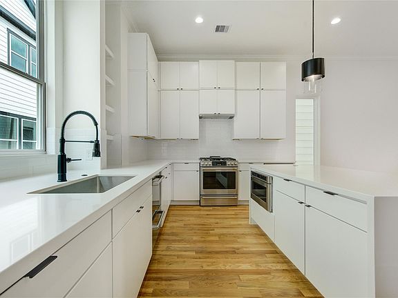 5th image of 1518 Winter St