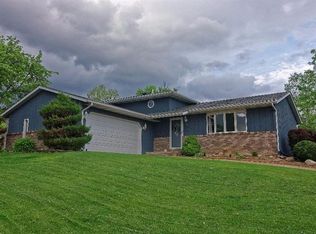 8647 Bell St, Crown Point, IN 46307