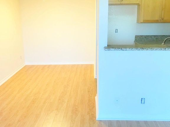 3rd image of 22859 Del Valle St #2103