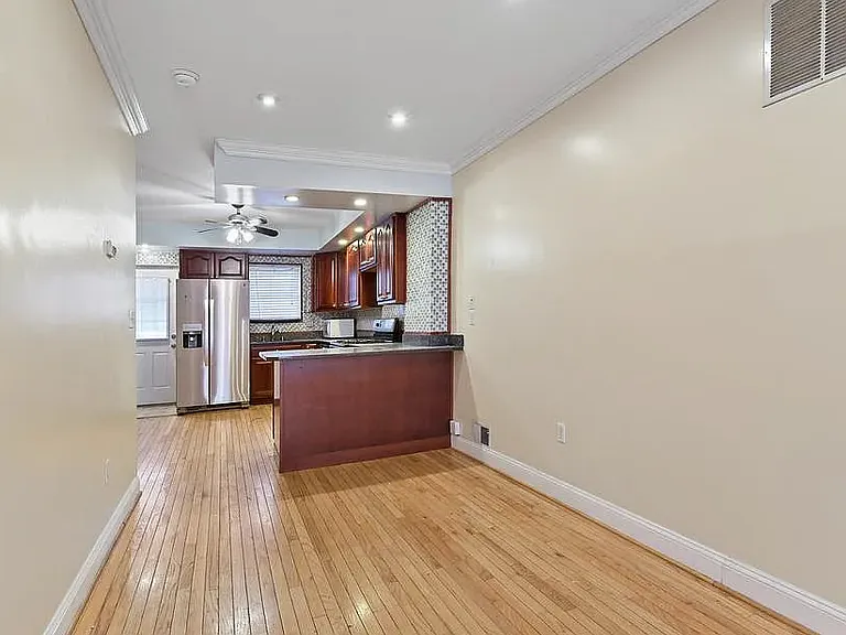 627 S Dean St — Photo 11