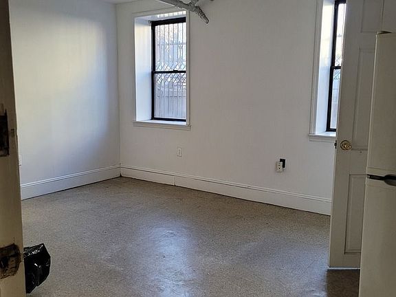 5th image of 469 Clinton Ave APT 10