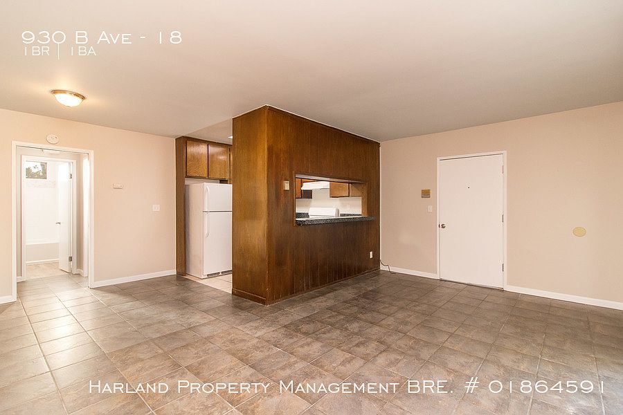 1st image of 930 B Ave APT 18