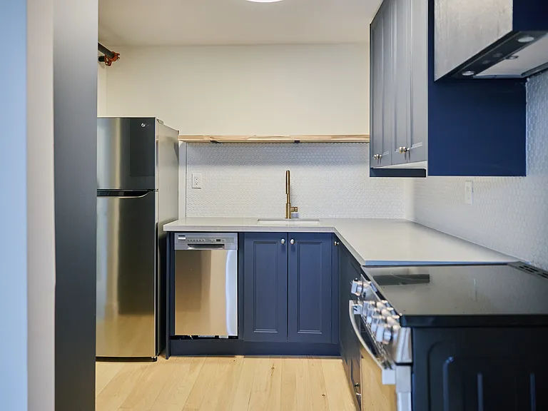 107 Street Paul St #1 — Photo 1