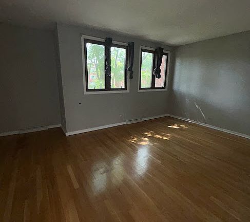 4th image of 5227 S Kimbark Ave #1