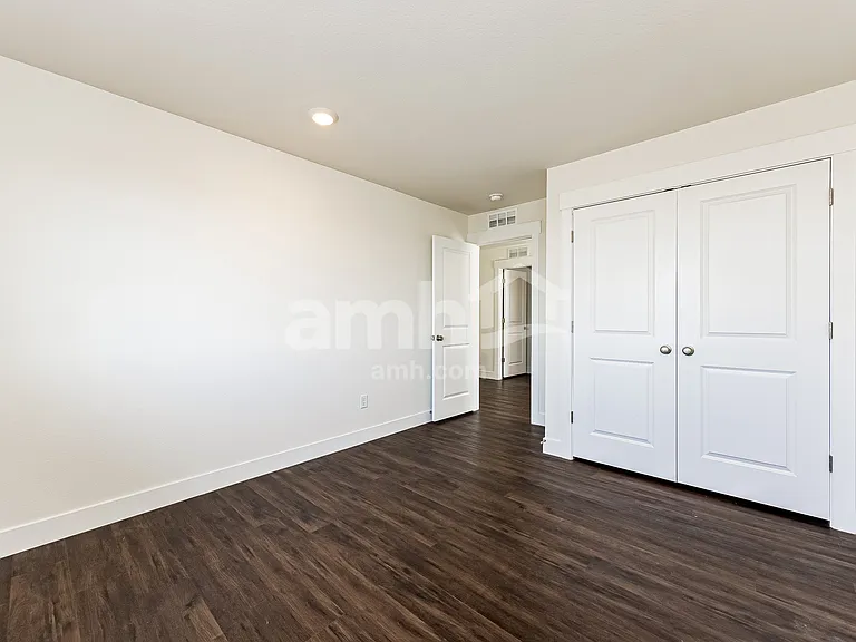 7608 Mardale Ln — Photo 23