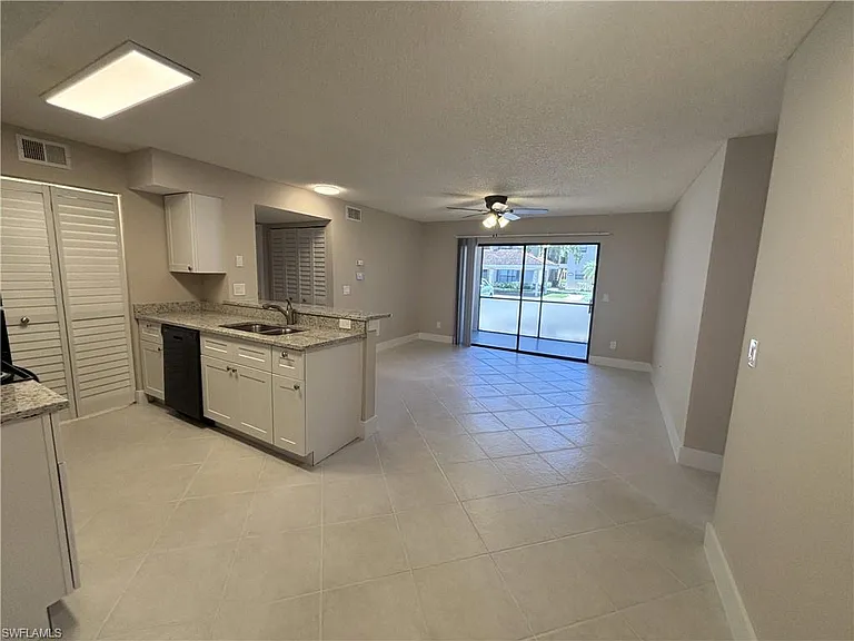 2094 Arbour Walk Cir #3015 — Photo 1