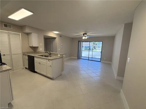 2094 Arbour Walk Cir APT 3015, Naples, FL 34109