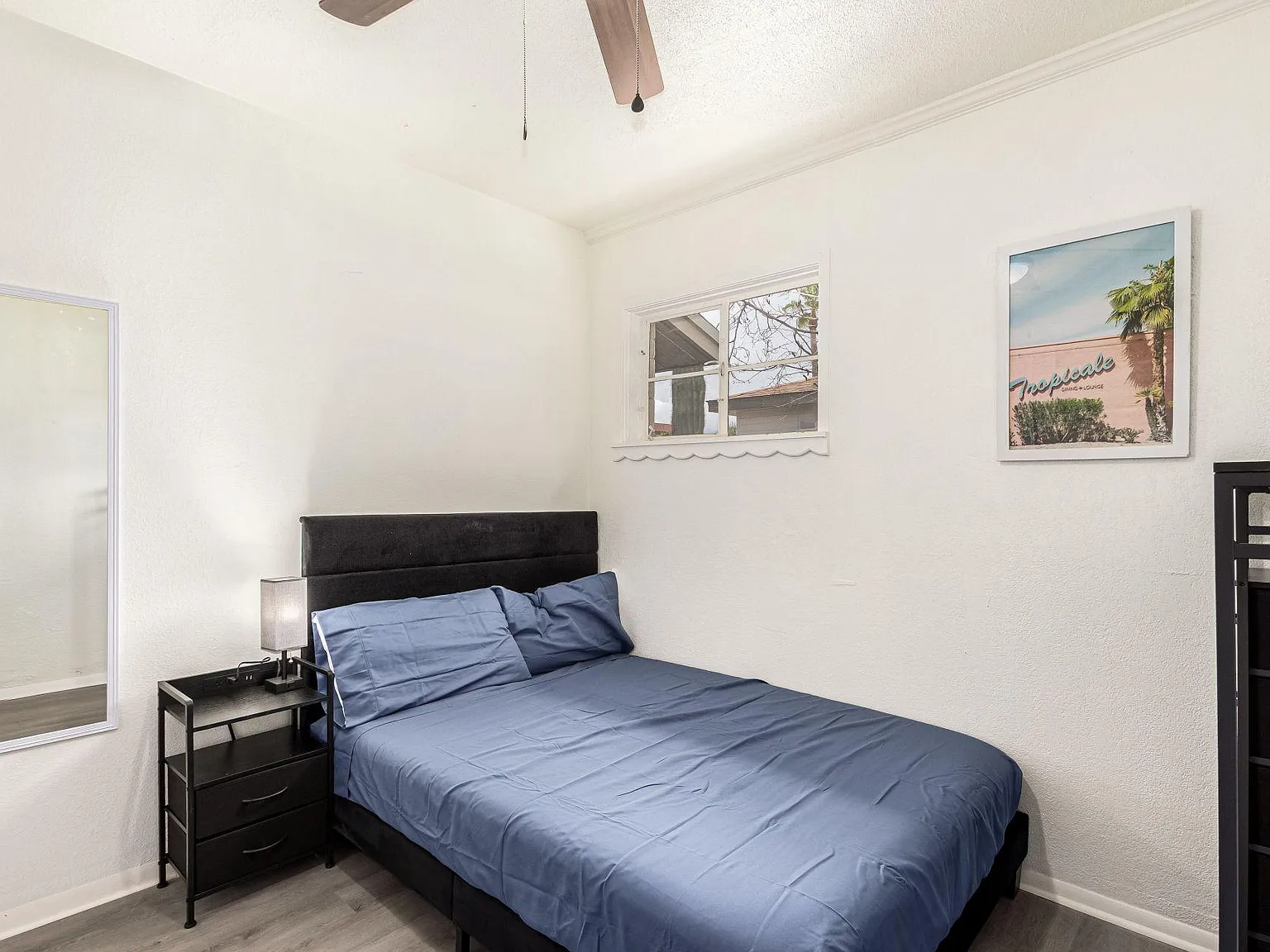 4 bed, 4.0 bath, 2228 sqft, $754 — Photo 1