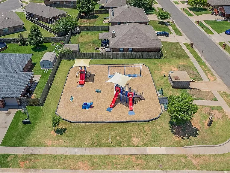 1325 White Oak Rd — Photo 3