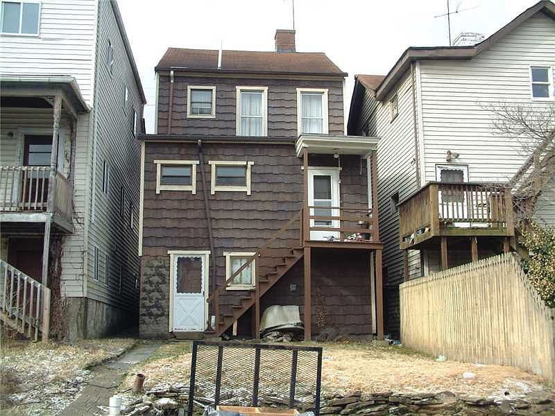 2nd image of 526 Washington Ave