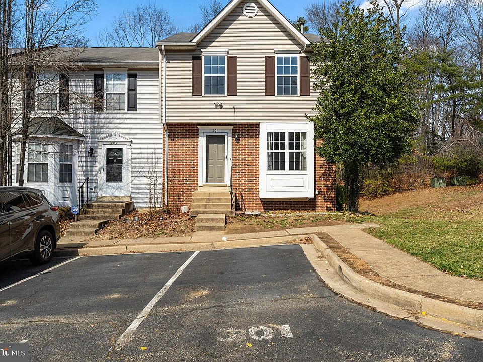 1st image of 301 Kings Crest Dr