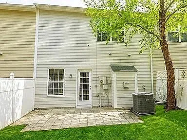 1587 River Main Ct — Photo 19