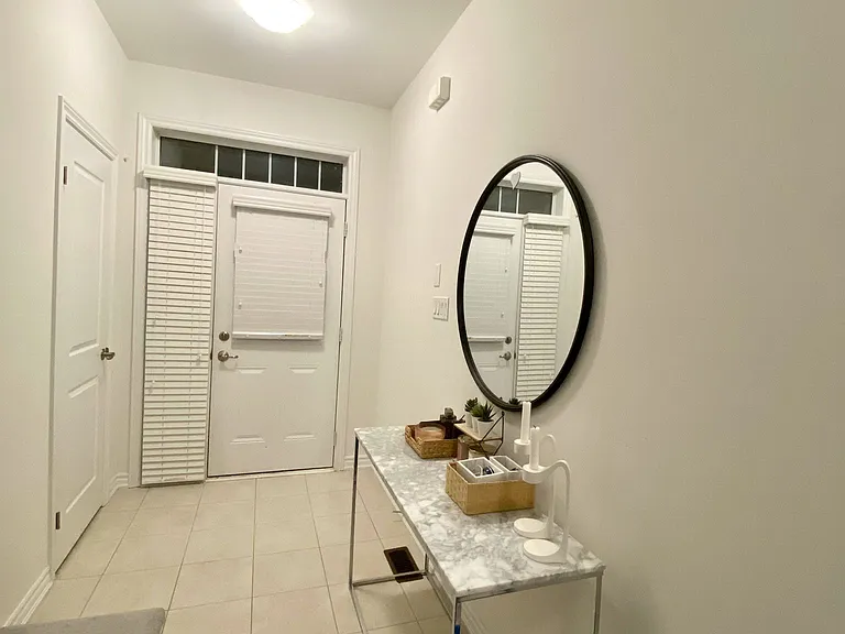 135 Flagg Ave — Photo 3