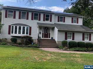 129 Knickerbocker Rd, Demarest, NJ 07627