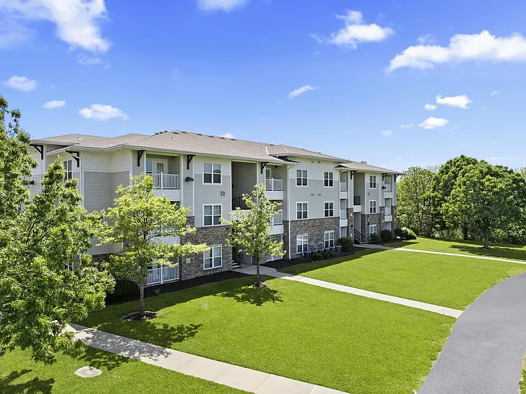 The Fairways Apartment Homes — Photo 18