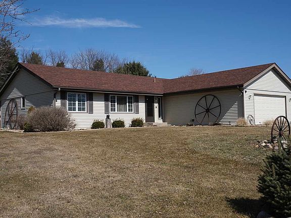 2nd image of 1051 Bears Paw Dr