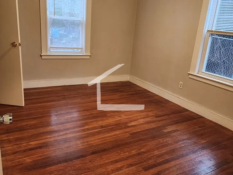 8 Woodside Ave #1 — Photo 28