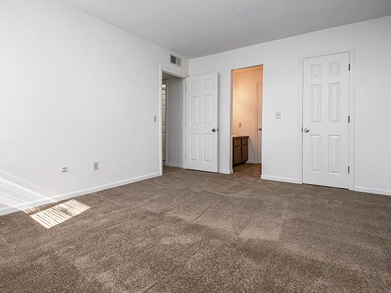 The Ravine Apartment Homes — Photo 6