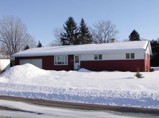 1207 Kluck St, Neenah, WI 54956