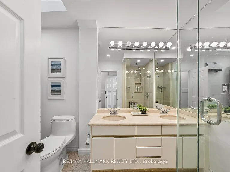 146 Roslin Ave — Photo 23