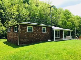 238 Low Gap Br, Isom, KY 41824