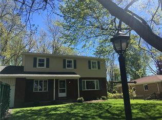 761 John Glenn Blvd, Webster, NY 14580