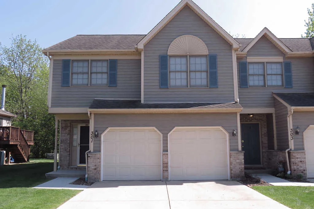 301 River Bluff Dr #3 photo 1
