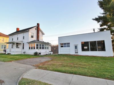 212 W Main St, New Concord, OH, 43762