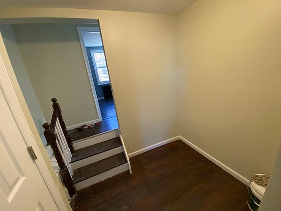 5th image of 32 Mulberry St APT 1