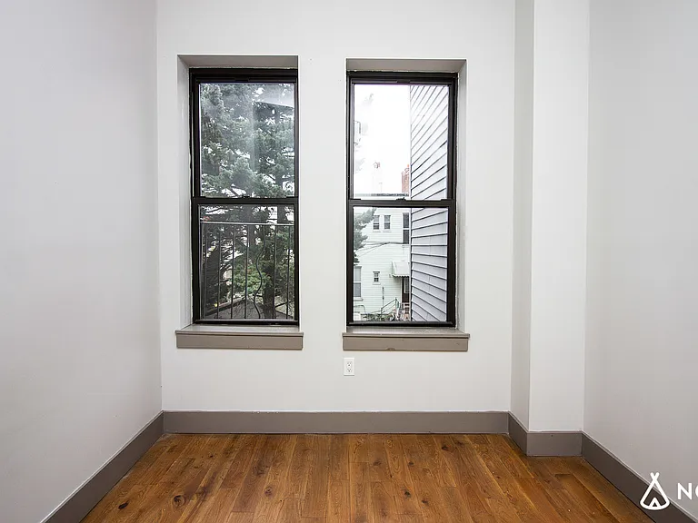 1873 Menahan St #2B — Photo 2