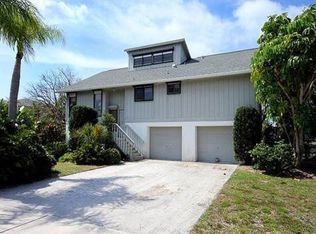 625 E Rocks Dr, Sanibel, FL 33957