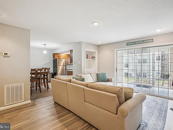 5th image of 12103 Greenwood Ct APT 101