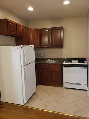 Rented by Smart NY Realty LLC | media 1