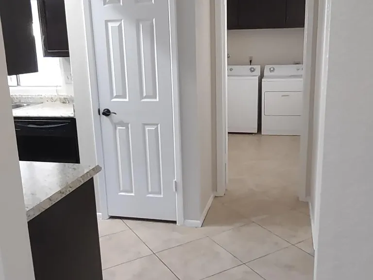 entry to kitchen/laundry room