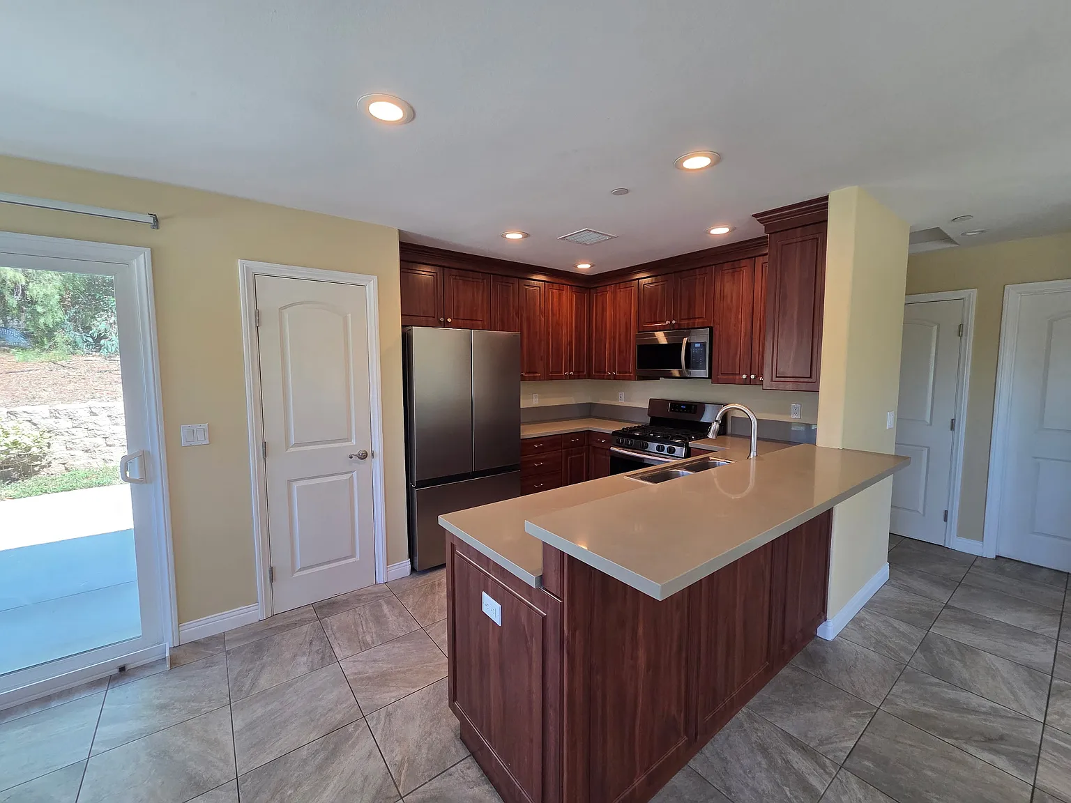 370 Alosta Way — Photo 4
