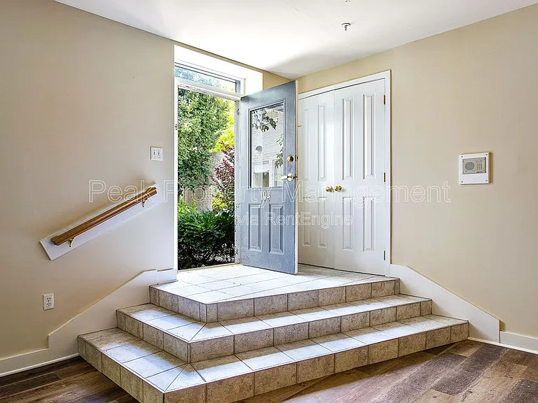Poythress Apartments — Photo 59