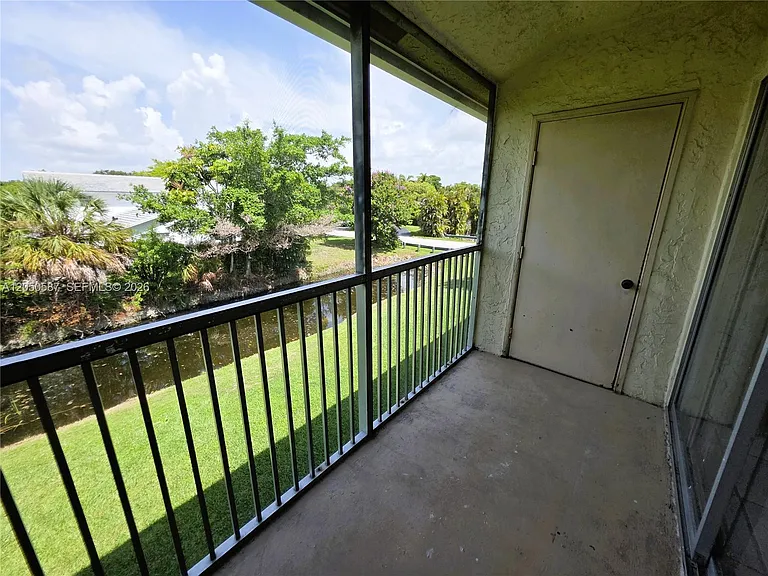 3790 N University Dr #H-1 — Photo 22