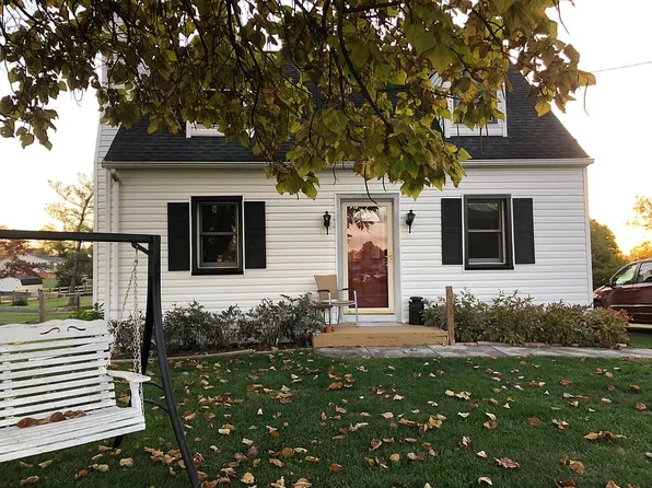 400 S 12th St, Purcellville, VA 20132